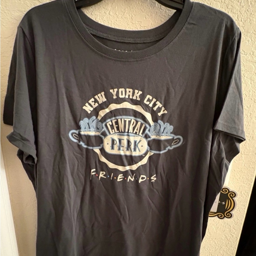 Torrid Friends Central Perk New York City Graphic Tee - 2XL BRAND NEW!!